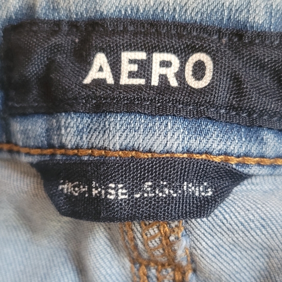 Aero Distressed High Rise Jegging - Picture 3 of 4